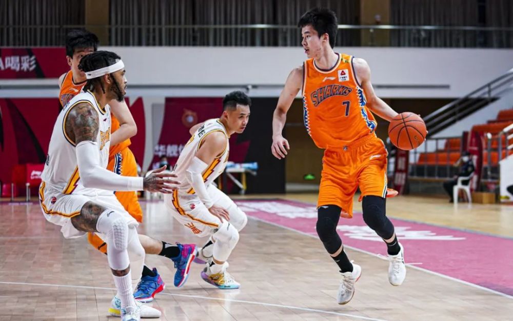  NBA选秀大会落幕,新星加盟马刺冲击重建
